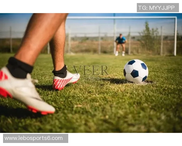 足球点球规则详解及其在比赛中的重要性与应用分析